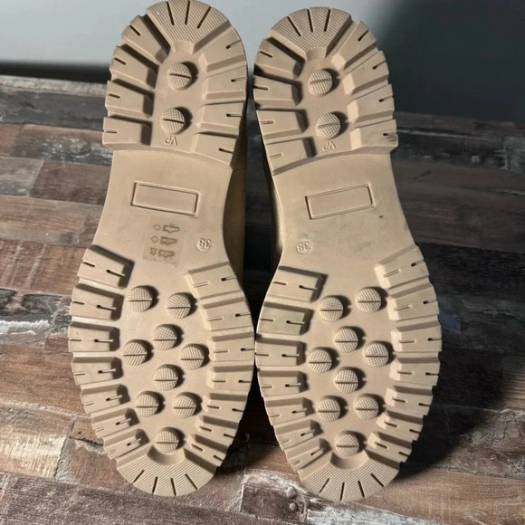 Steve Madden NWOT Tan Suede Ankle Boots Women Size 8 - Picture 7 of 7